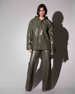 Casaco Oversize verde oliva verniz