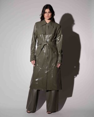 Trench Coat Bia verde oliva verniz